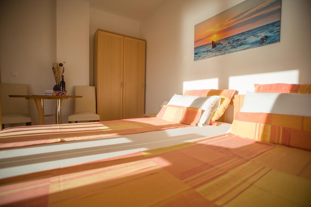 Villa Bianca トロギール エクステリア 写真